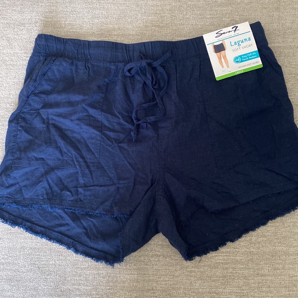 Seven7 blue “Laguna” soft linen blend shorts Size Large NWT